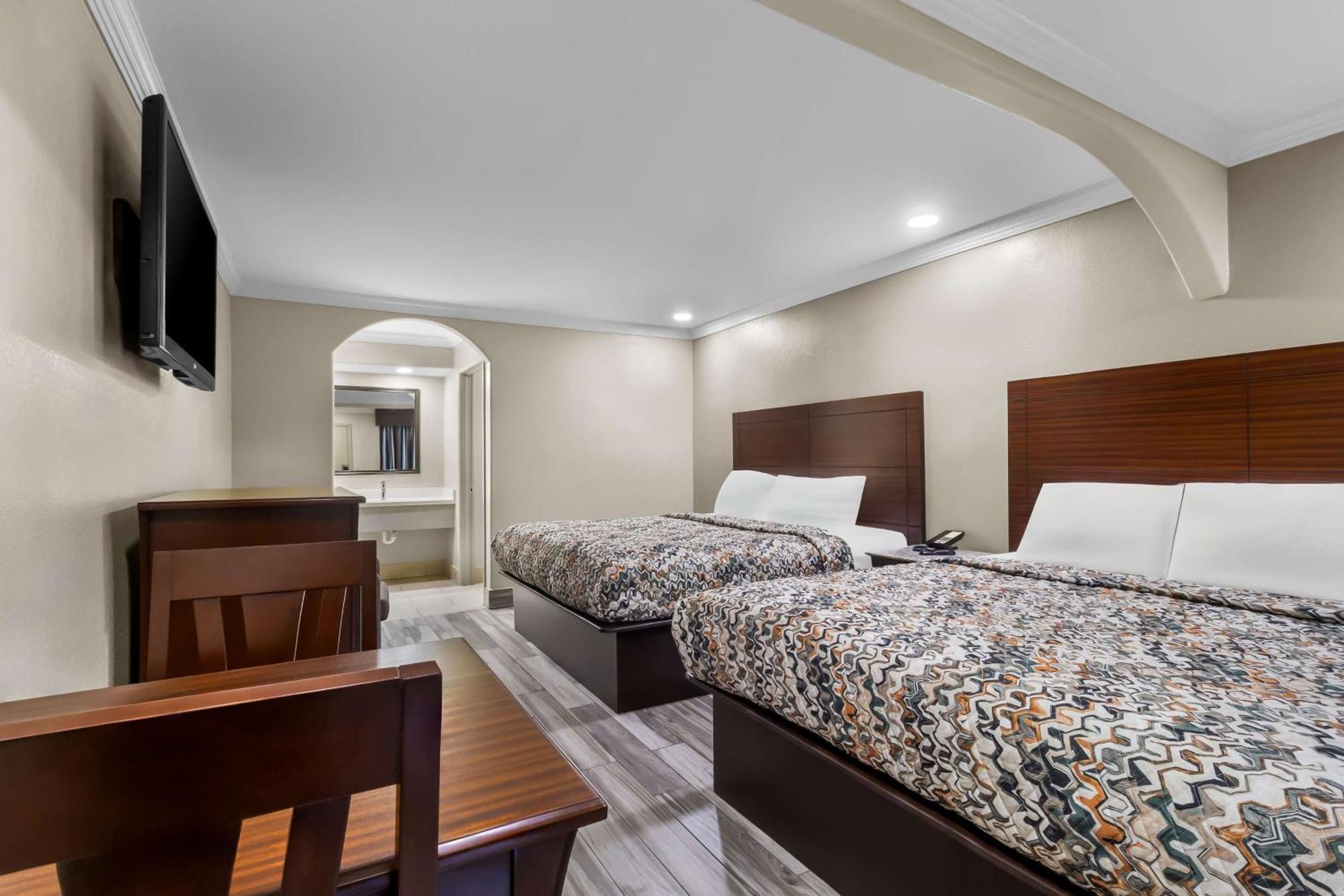 Americas Best Value Inn Houston Heights At I-45 Exterior foto