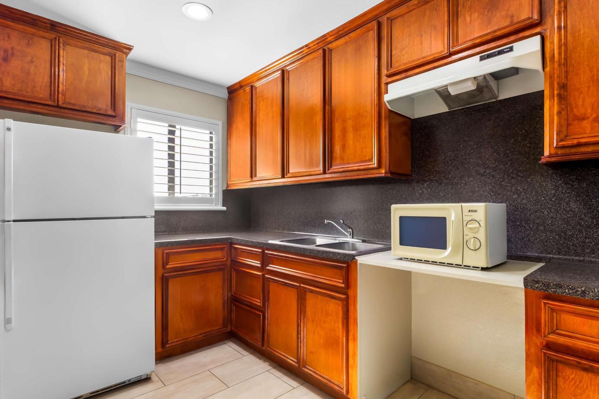 Americas Best Value Inn Houston Heights At I-45 Exterior foto